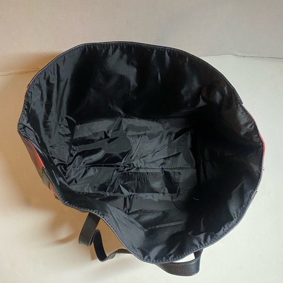 VICTORIA'S SECRET RED & BLACK BUFFALO PLAID LARGE TOTE BAG - Picture 5 of 6